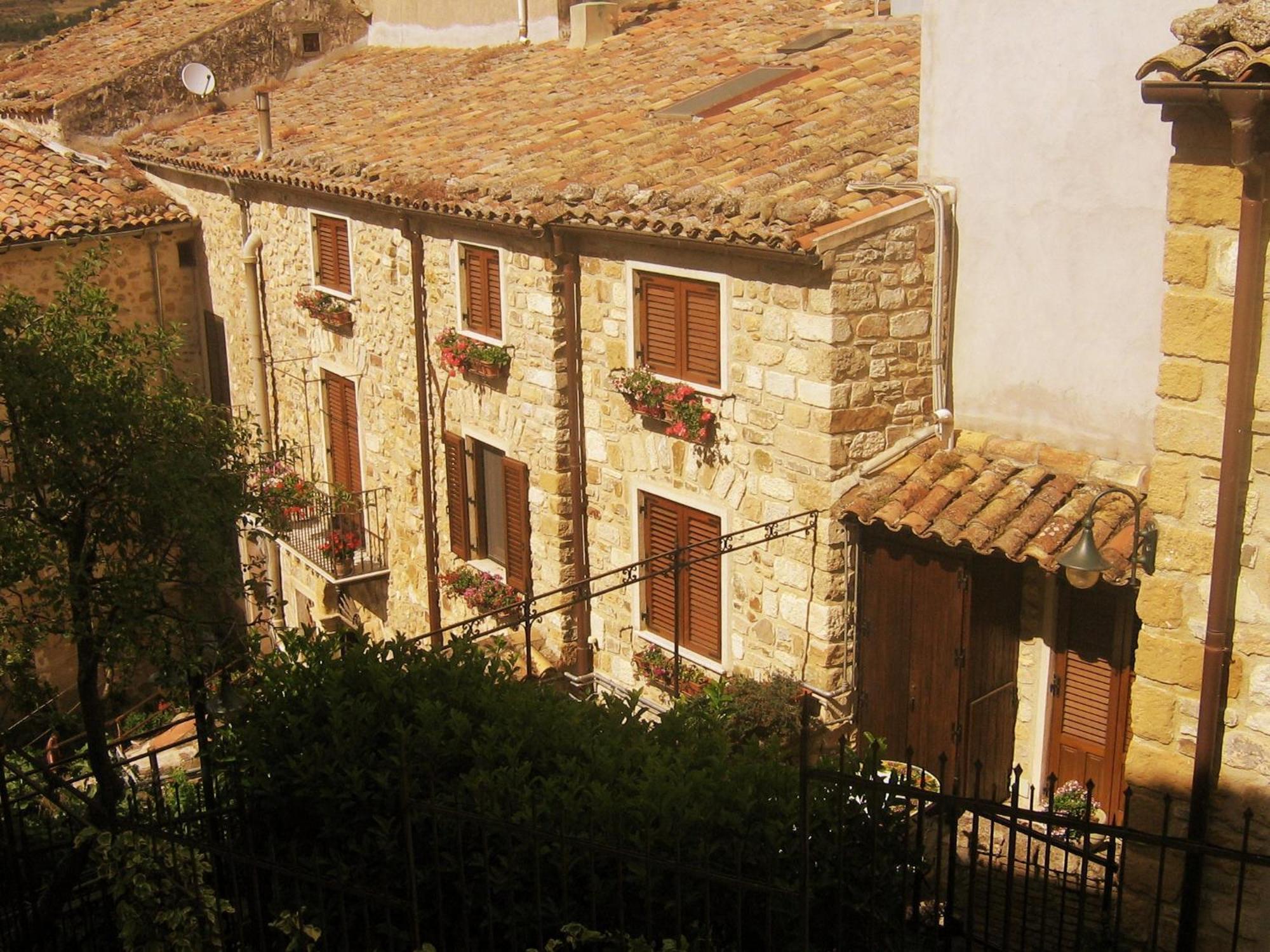 Il Castello Bed & Breakfast Petralia Sottana Bagian luar foto